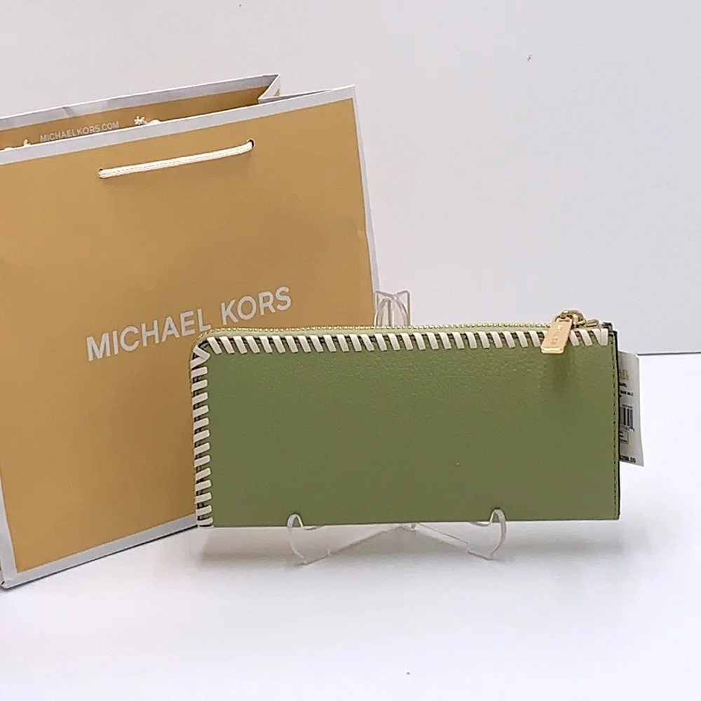 MICHAEL KORS JET SET TRAVEL LARGE THREE QUARTER ZIP WALLET LIGHT SAGE MULTI
